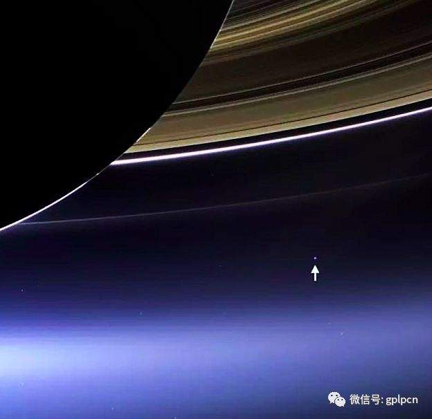 1990年2月14日旅行者1号从14亿公里外拍摄地球的照片
